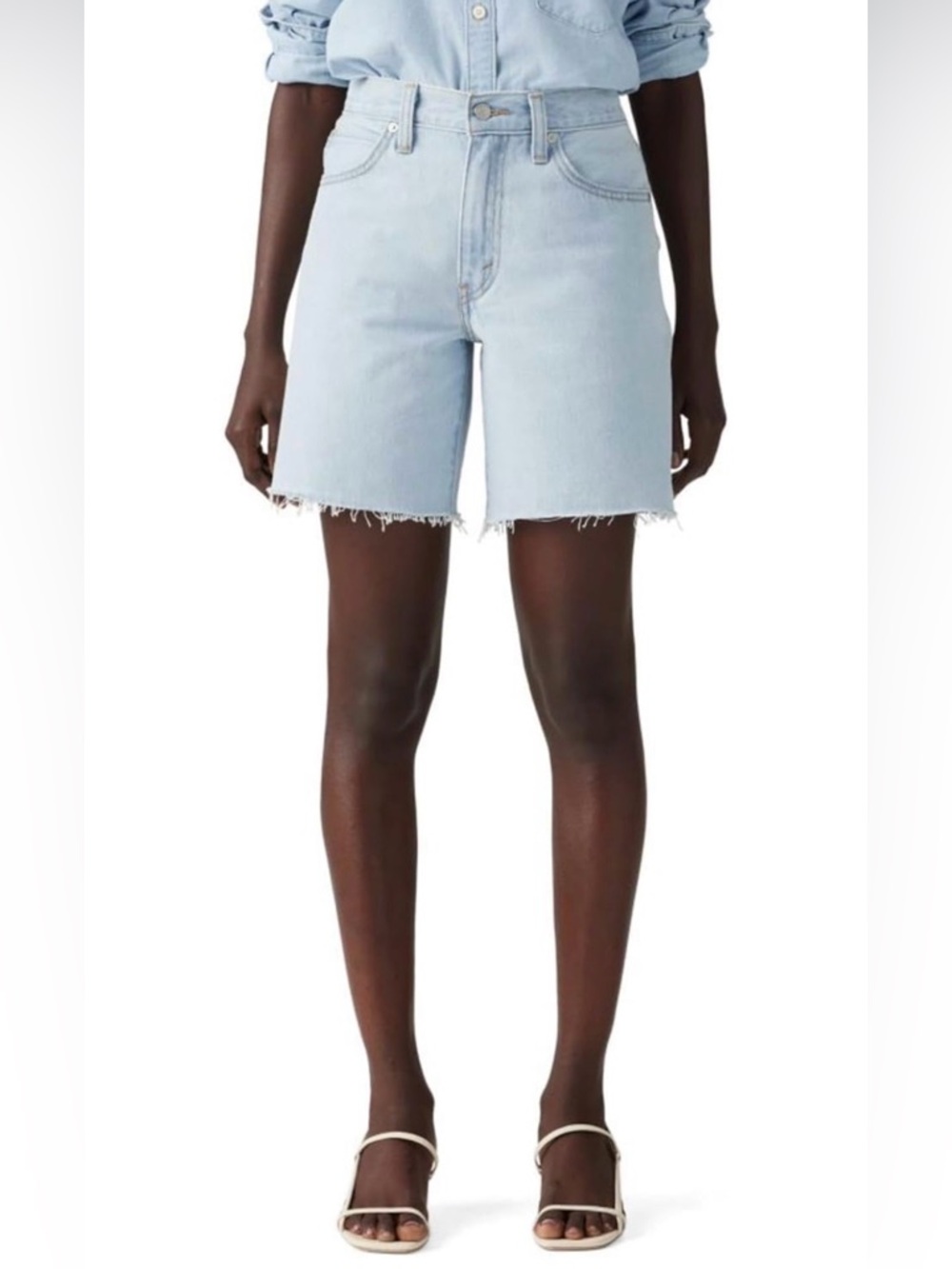 NWT Levi’s Women’s ‘94 Baggy Denim Shorts, Light Wash, size 34